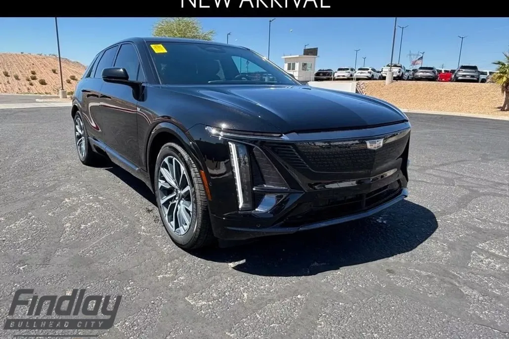 2024 Cadillac Lyriq Sport photo 1