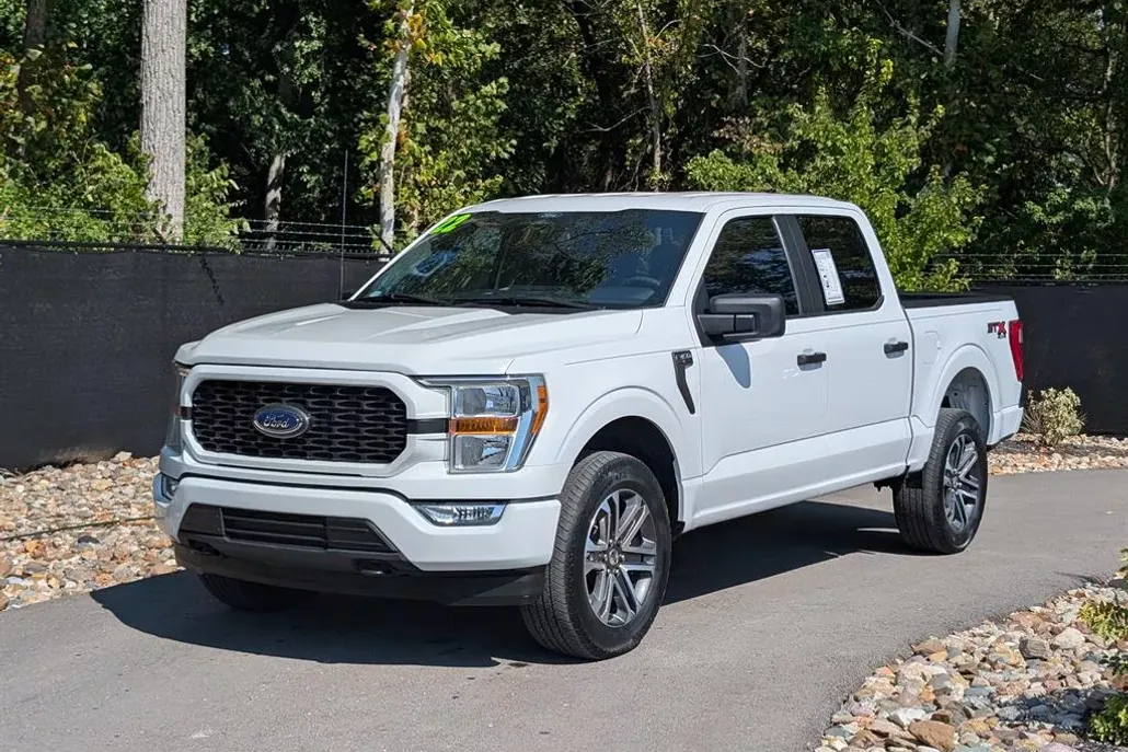 2022 Ford F-150 XL photo 1