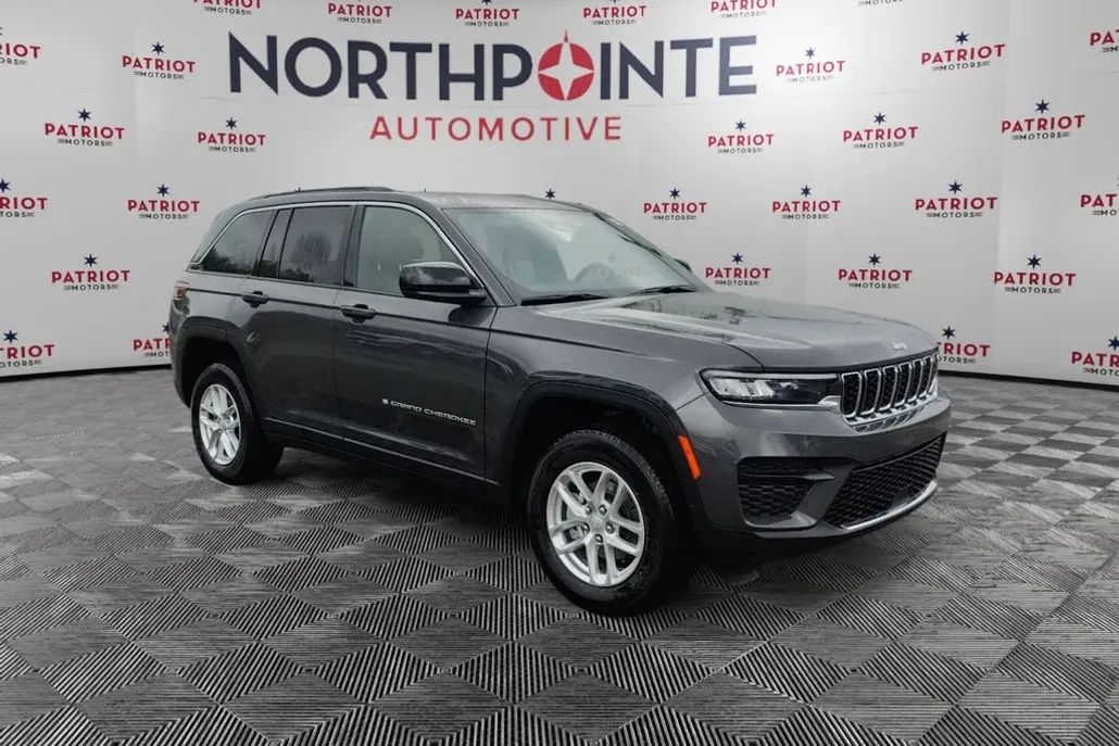 2025 Jeep Grand Cherokee Laredo X photo 1