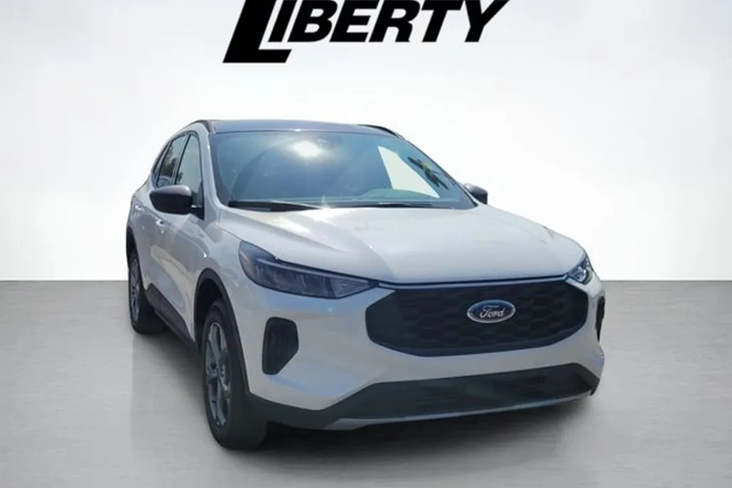 2025 Ford Escape ST-Line photo 1