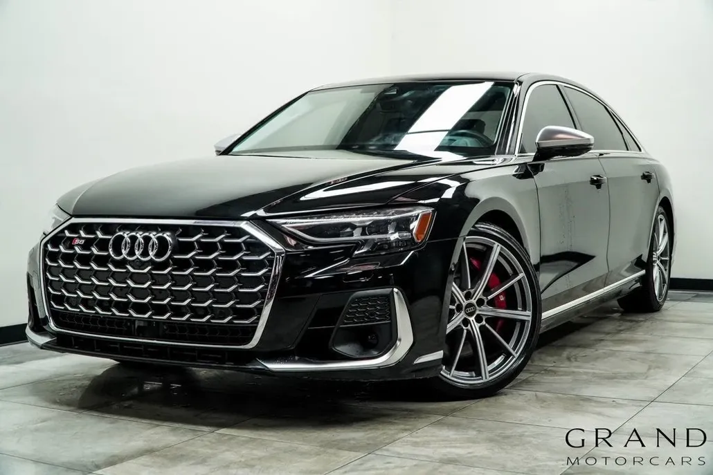 2022 Audi S8 4.0T Quattro photo 1