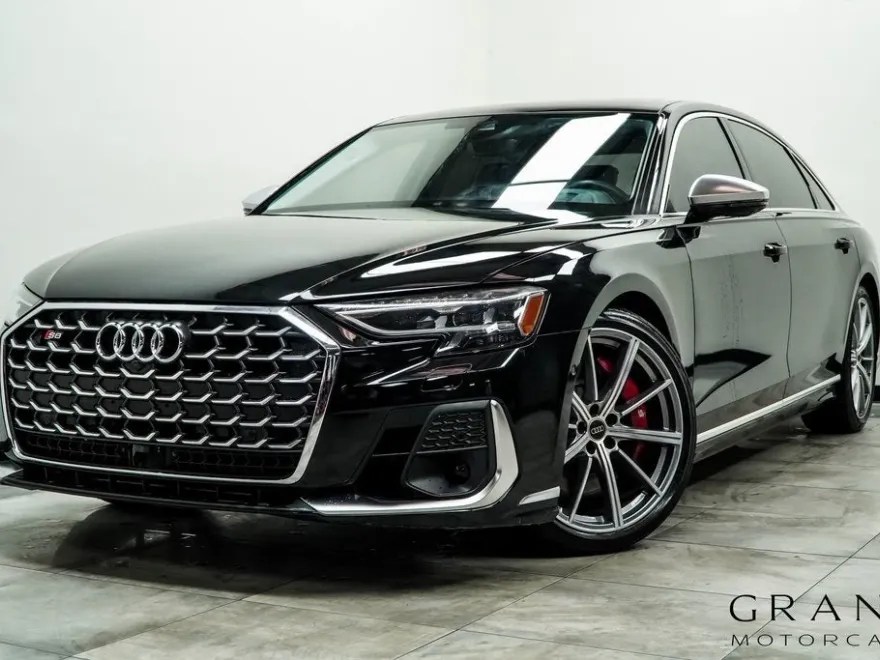 2022 Audi S8 4.0T Quattro photo 1