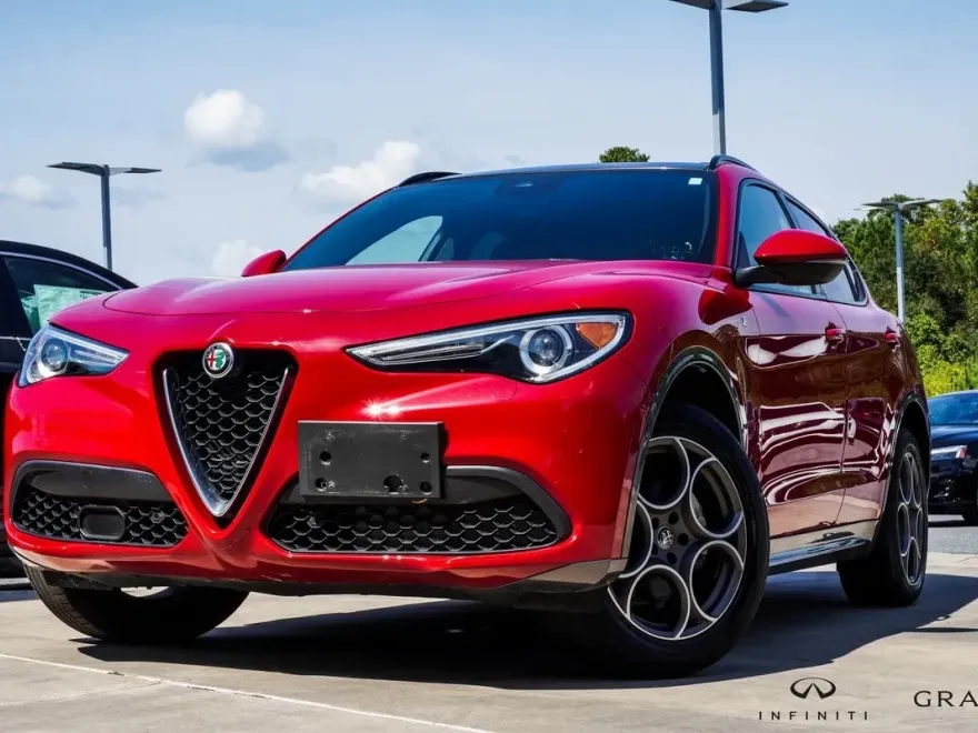 2022 Alfa Romeo Stelvio Ti photo 1
