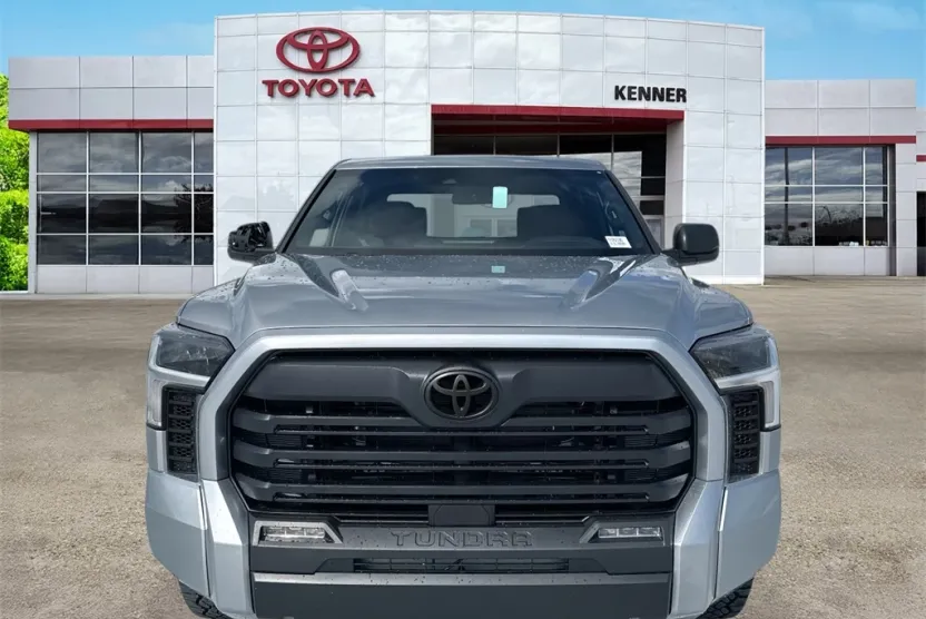 2026 Toyota Tundra SR5 CrewMax photo 1