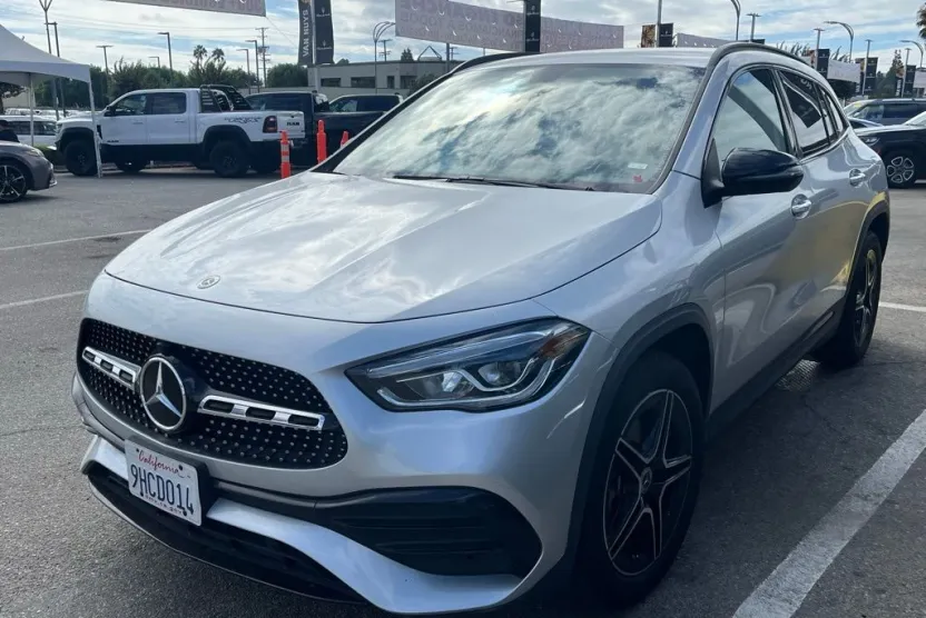 2023 Mercedes Benz GLA 250 photo 1
