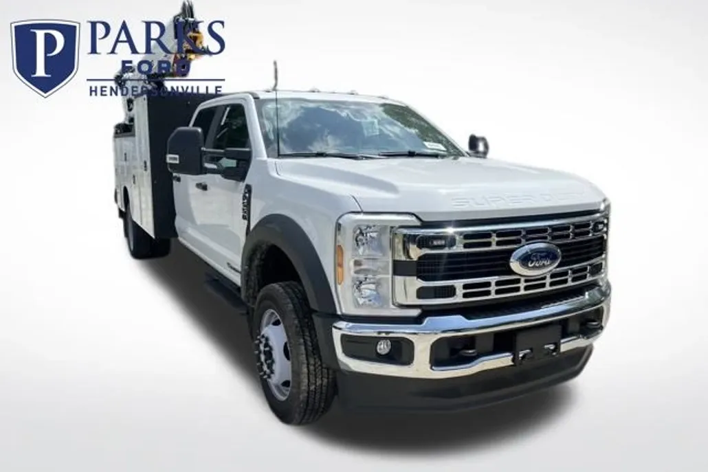 2024 Ford F-550 photo 1