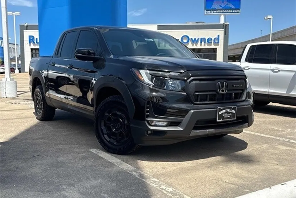 2025 Honda Ridgeline TrailSport photo 1