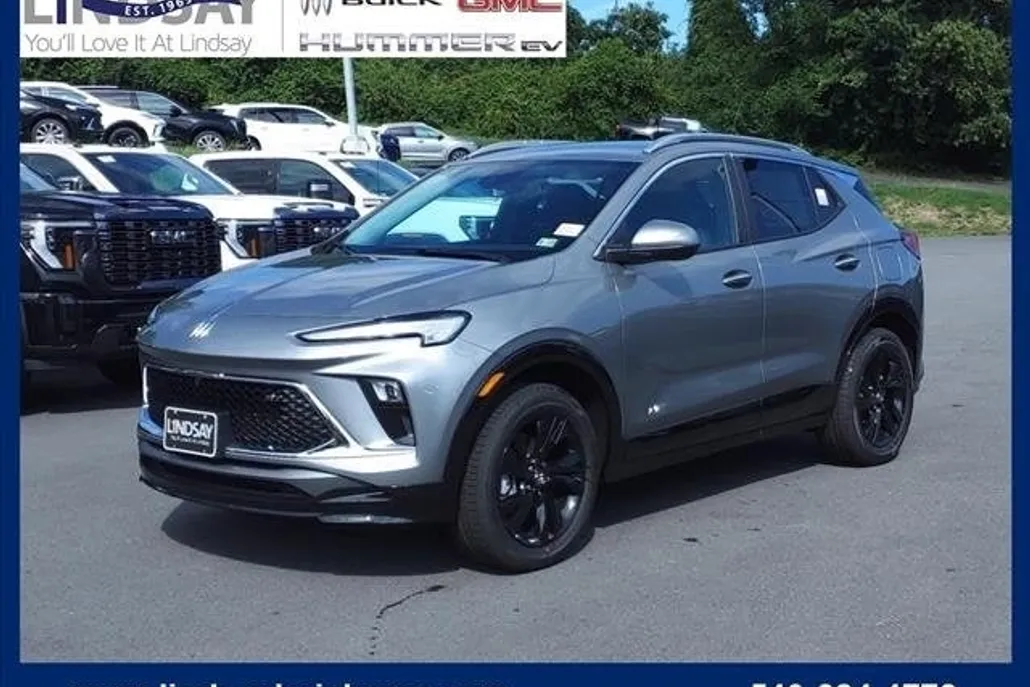 2025 Buick Encore GX Sport Touring photo 1