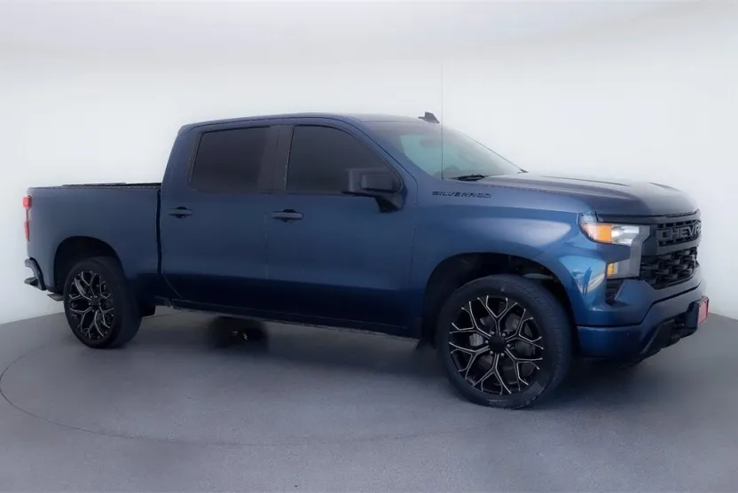 2022 Chevrolet Silverado 1500 Custom photo 1