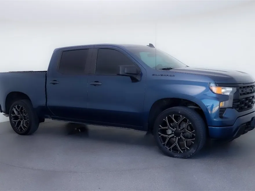2022 Chevrolet Silverado 1500 Custom photo 1