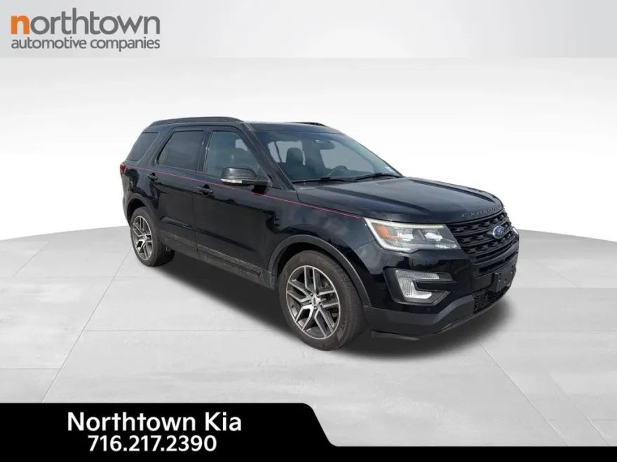 2017 Ford Explorer Sport photo 1