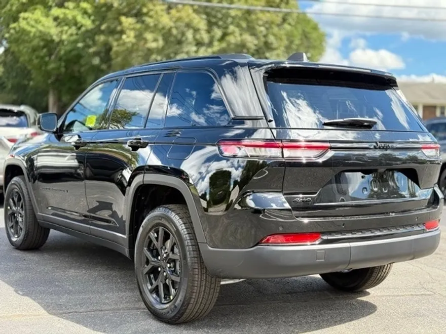 2025 Jeep Grand Cherokee Altitude X photo 1
