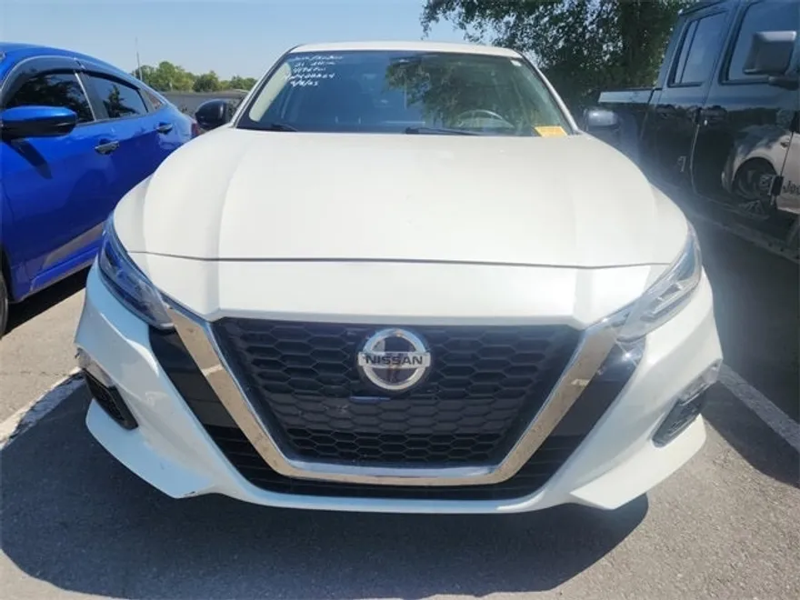 2021 Nissan Altima 2.5 SR photo 1