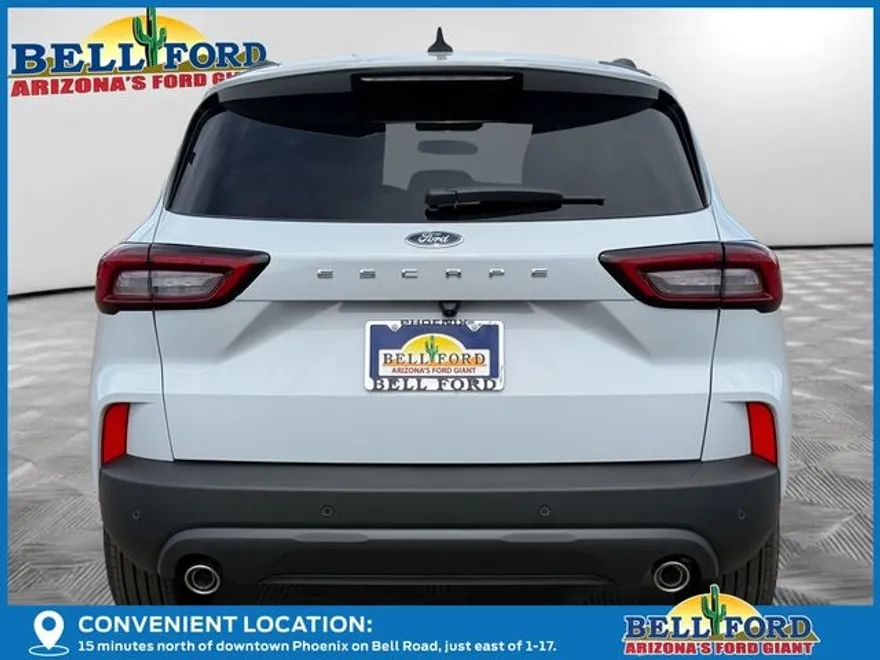 2025 Ford Escape ST-Line photo 1