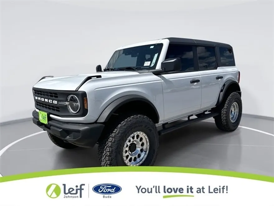 2025 Ford Bronco Base photo 1