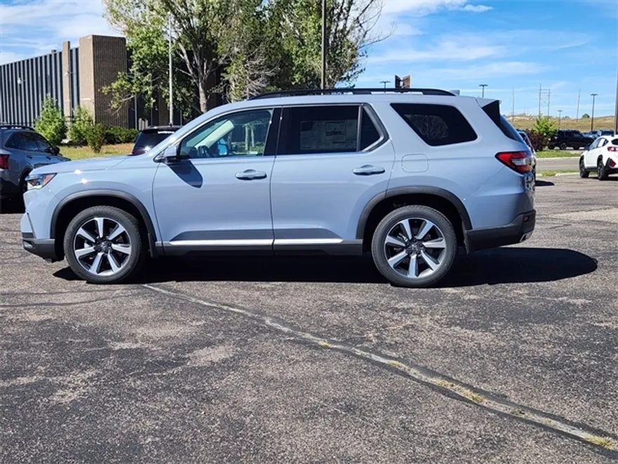 2025 Honda Pilot Elite photo 1
