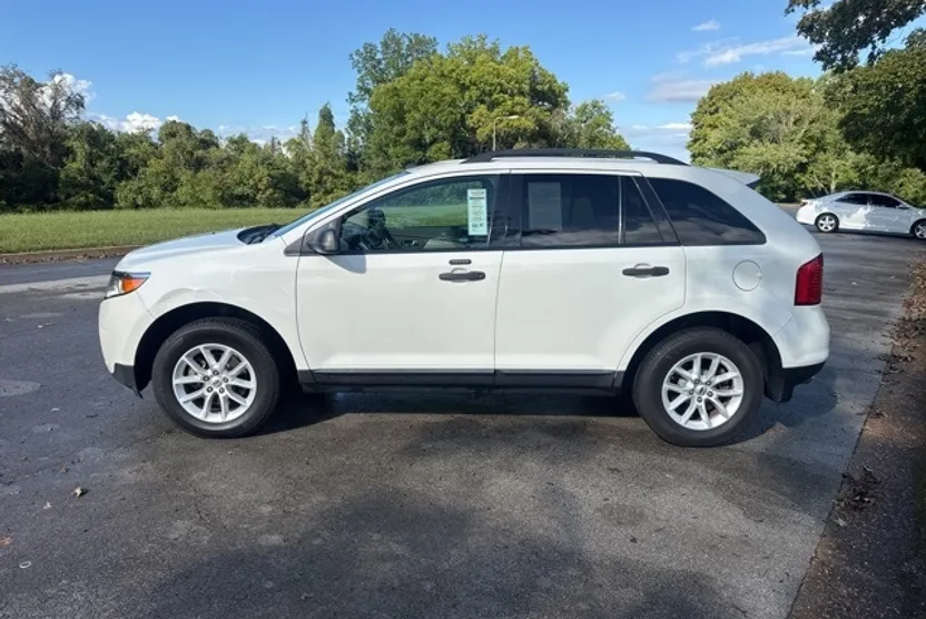 2013 Ford Edge SE photo 1