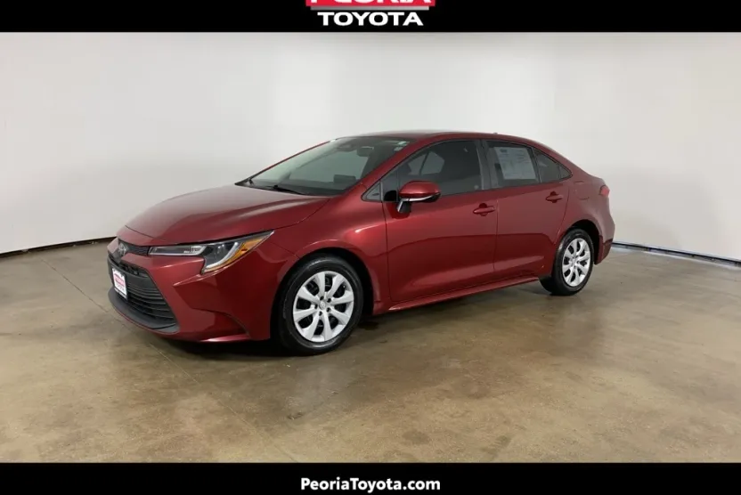 2023 Toyota Corolla LE photo 1