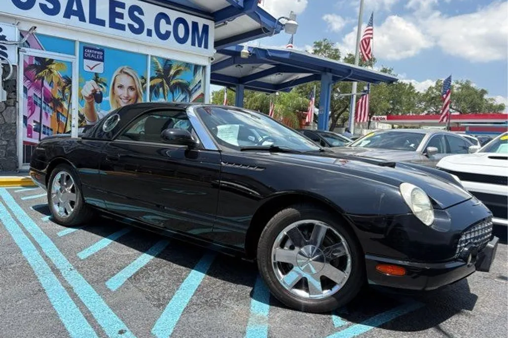 2002 Ford Thunderbird Deluxe photo 1