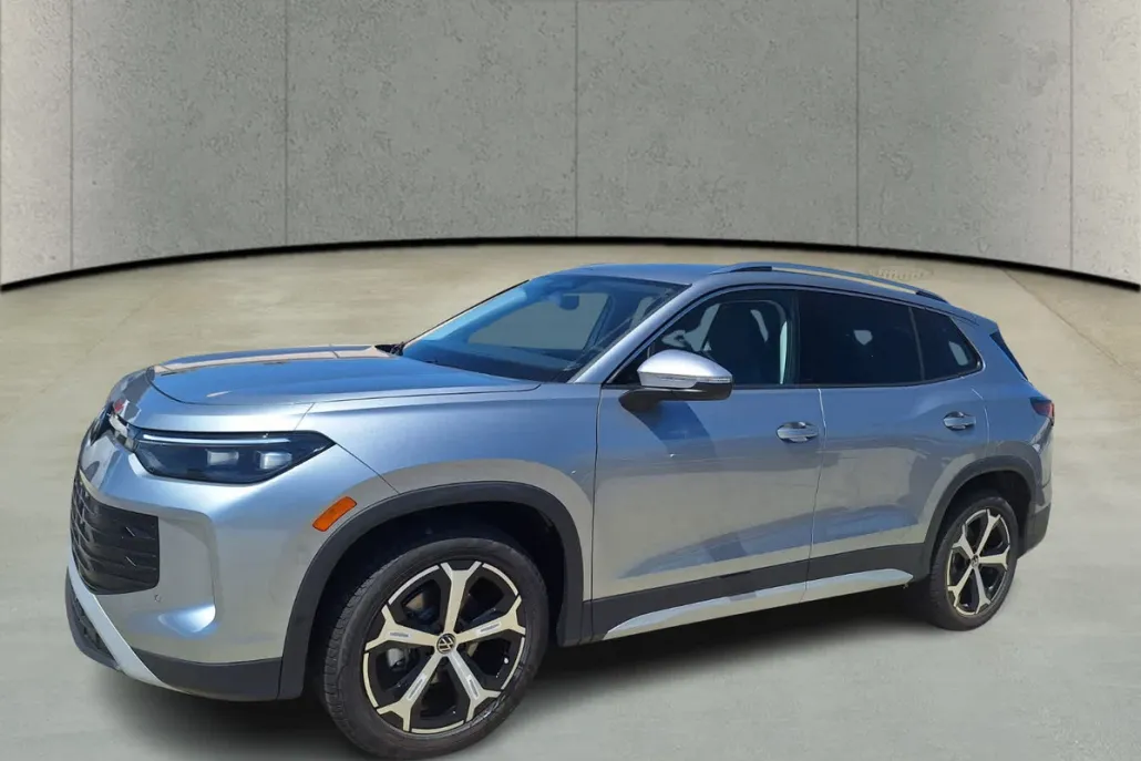 2025 Volkswagen Tiguan SE photo 1