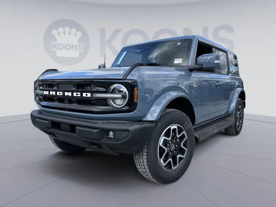 2025 Ford Bronco Outer Banks photo 1