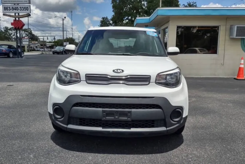 2017 Kia Soul Base photo 1