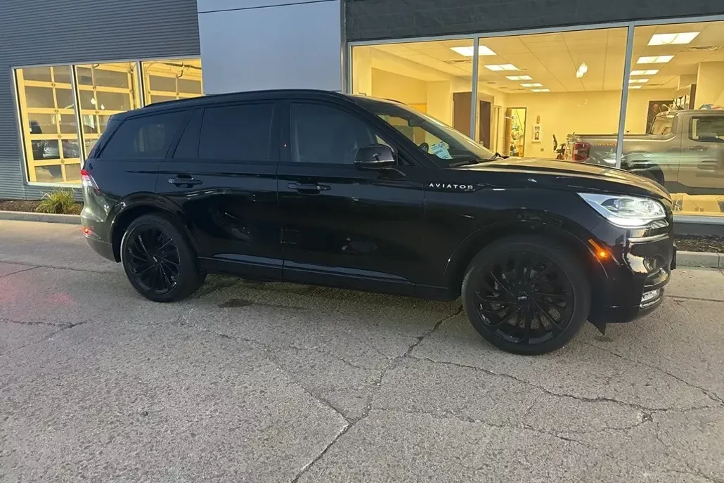 2024 Lincoln Aviator Reserve photo 1