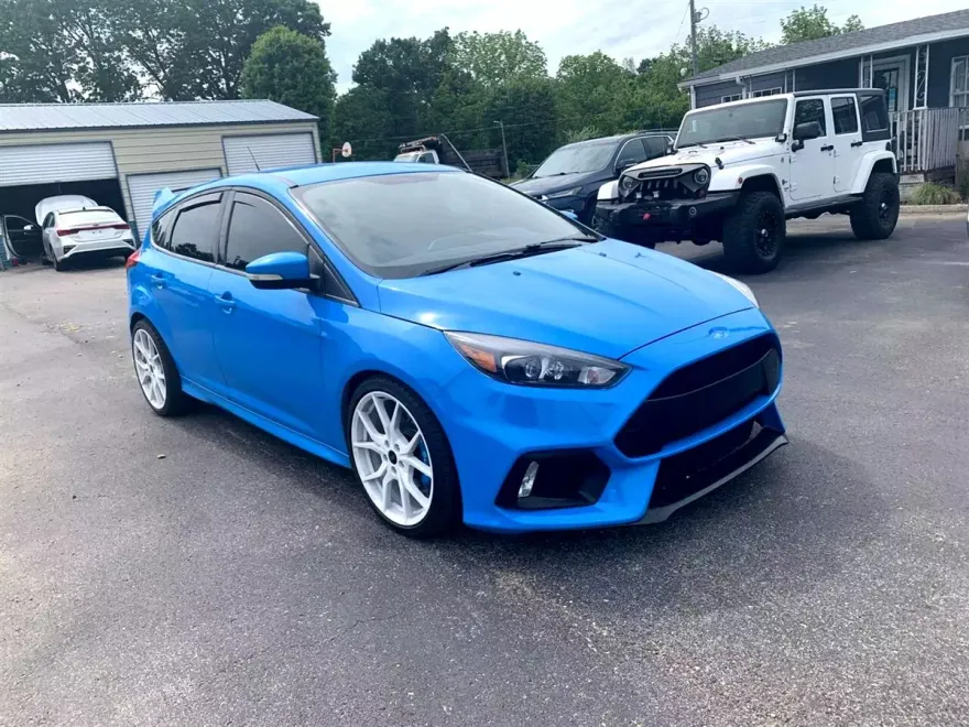 2017 Ford Focus RS photo 1