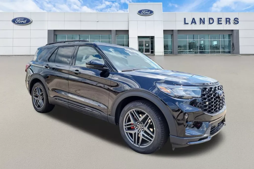 2025 Ford Explorer ST-Line photo 1