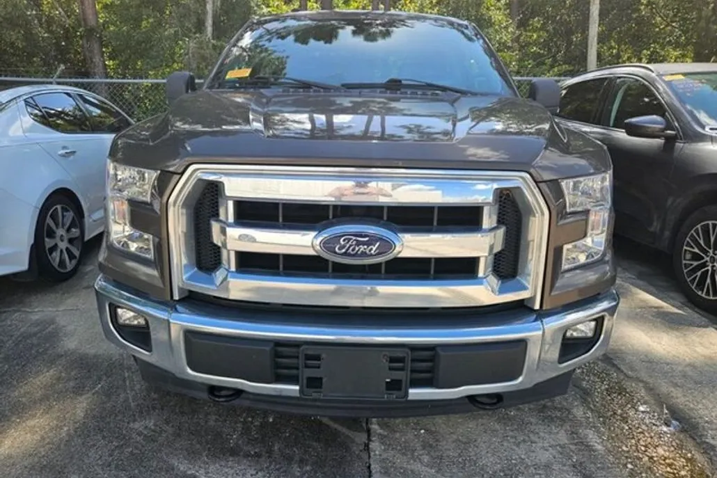 2017 Ford F-150 XLT photo 1