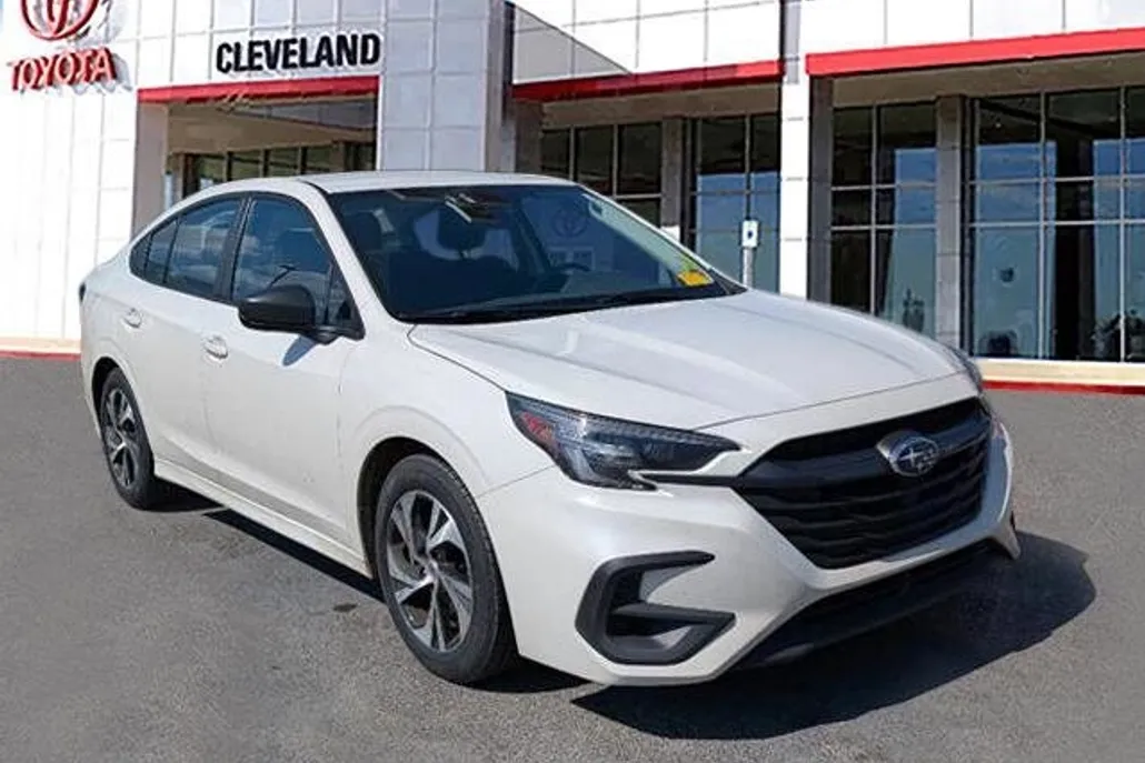 2023 Subaru Legacy Base photo 1
