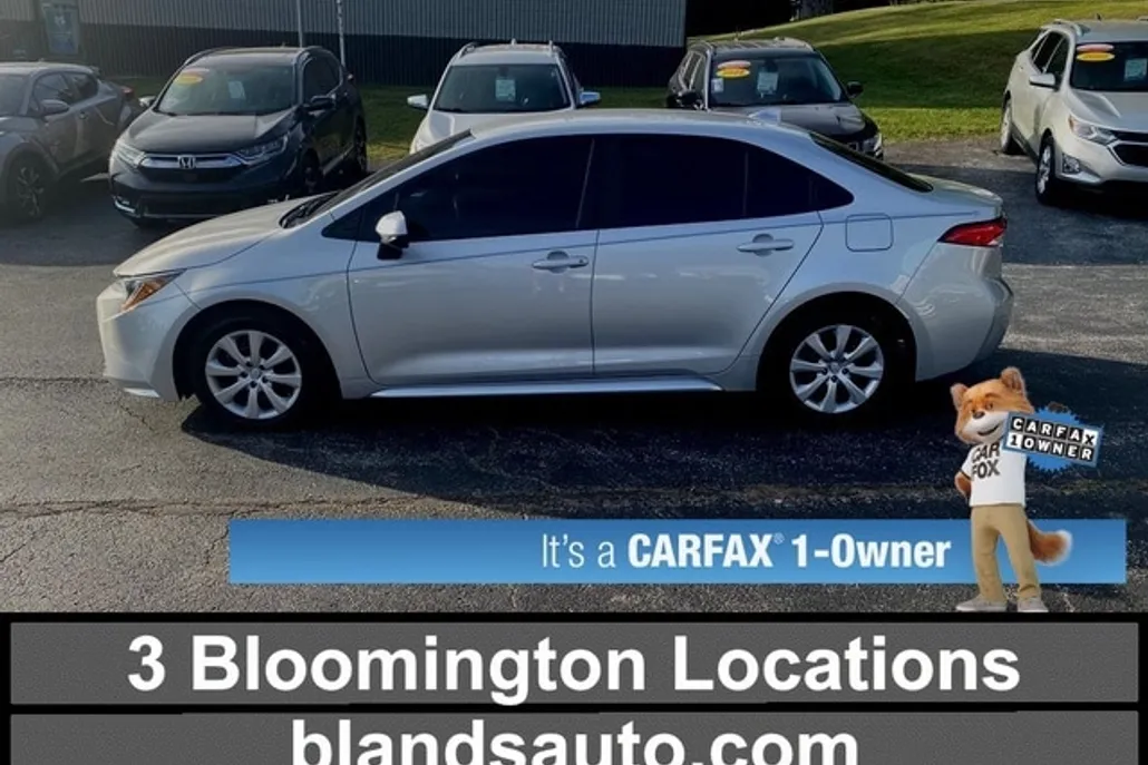 2024 Toyota Corolla LE photo 1