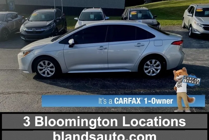 2024 Toyota Corolla LE photo 1