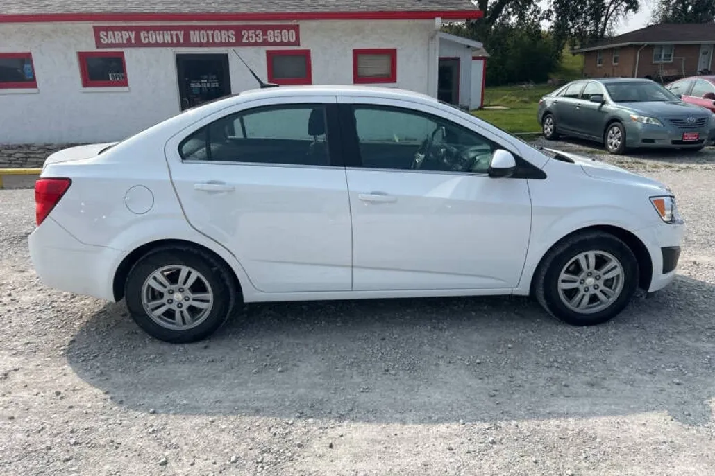 2014 Chevrolet Sonic LT photo 1