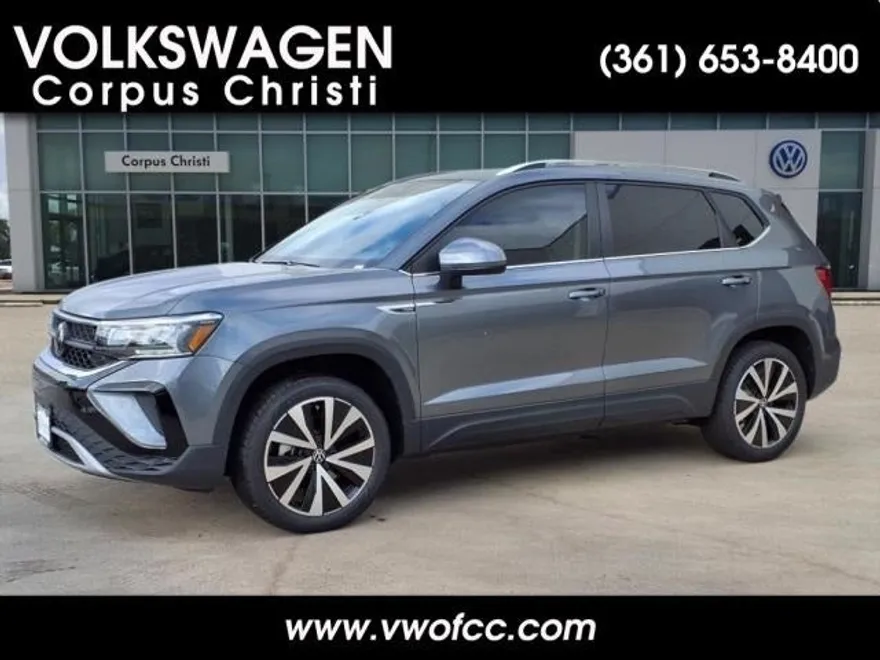 2024 Volkswagen Taos SE photo 1