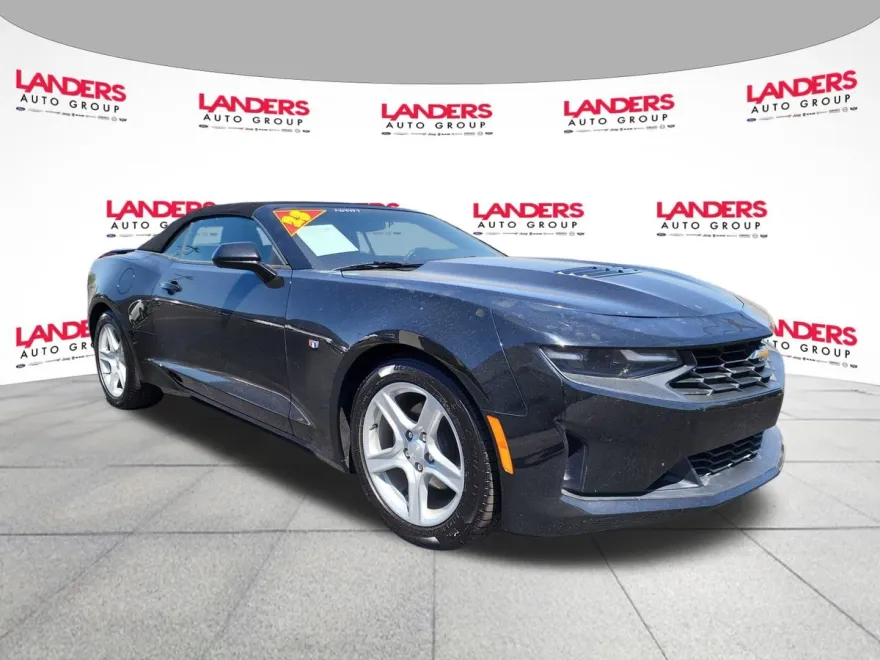 2023 Chevrolet Camaro 1LT photo 1