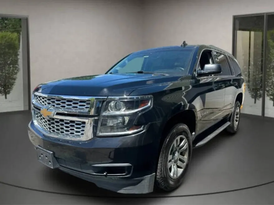 2019 Chevrolet Tahoe LT photo 1