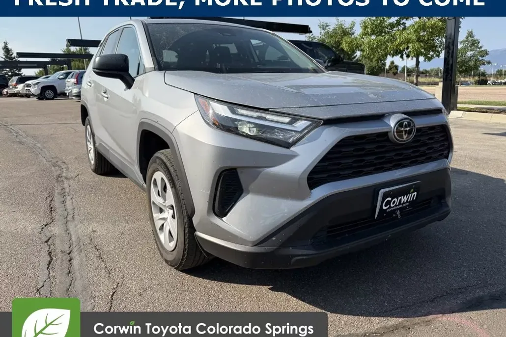 2024 Toyota RAV4 LE photo 1