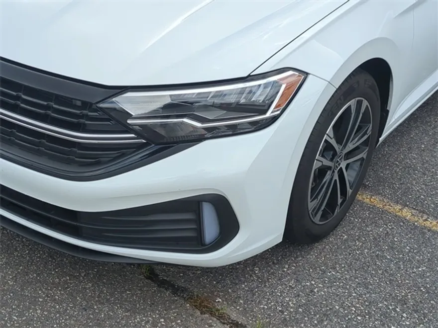 2023 Volkswagen Jetta 1.5T Sport photo 1