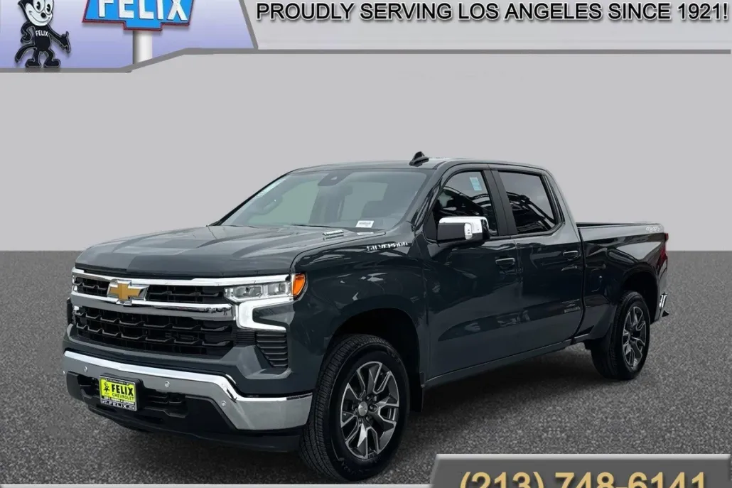 2025 Chevrolet Silverado 1500 LT photo 1