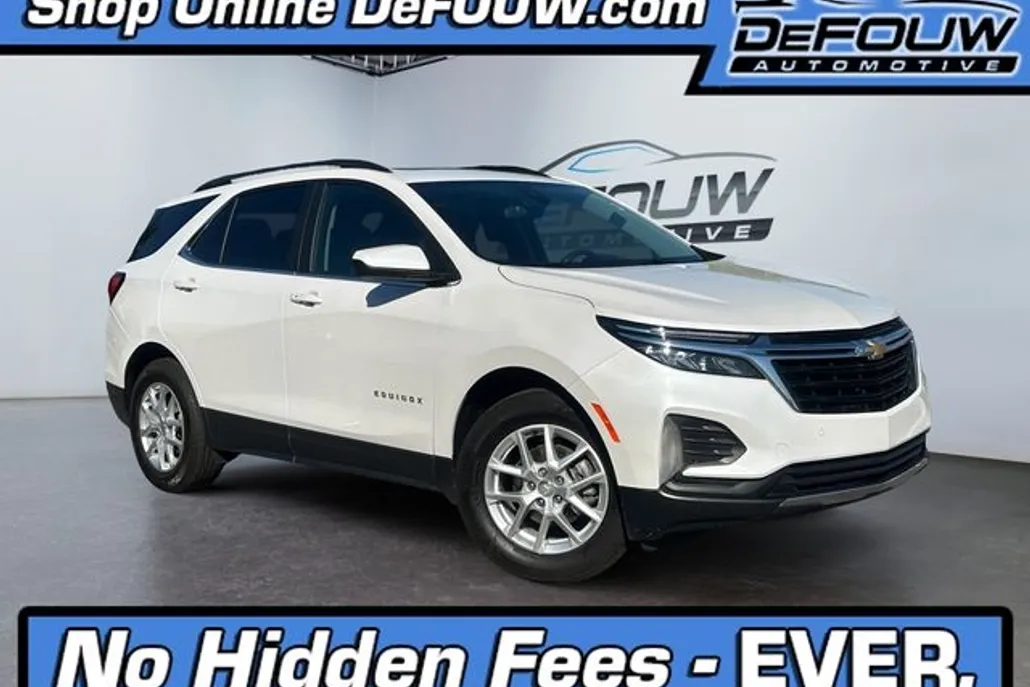2022 Chevrolet Equinox LT photo 1