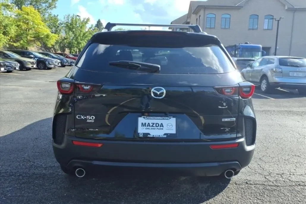 2025 Mazda CX-50 2.5 S Preferred photo 1