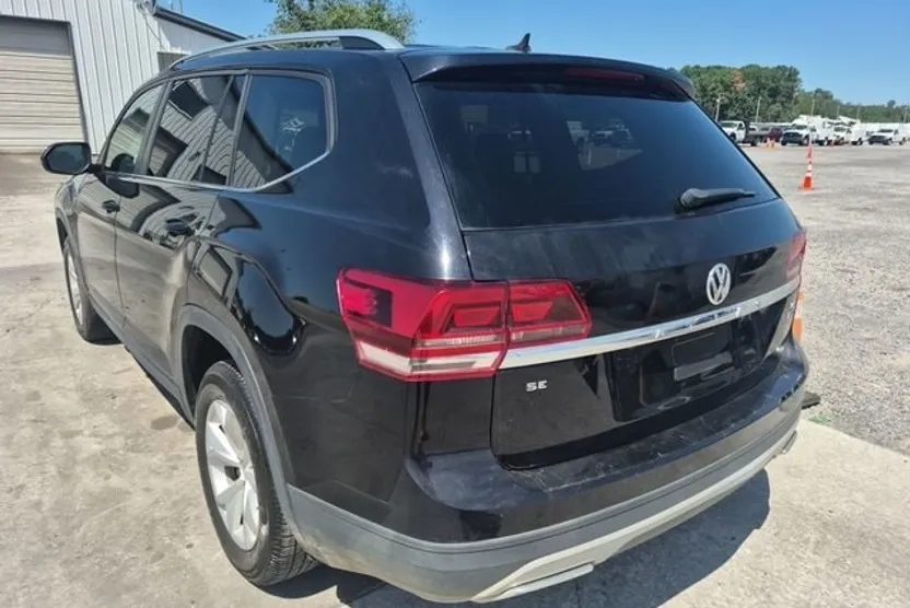 2018 Volkswagen Atlas V6 SE photo 1