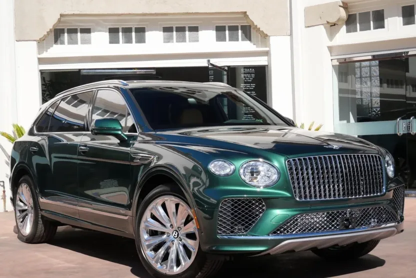 2025 Bentley Bentayga EWB Azure photo 1