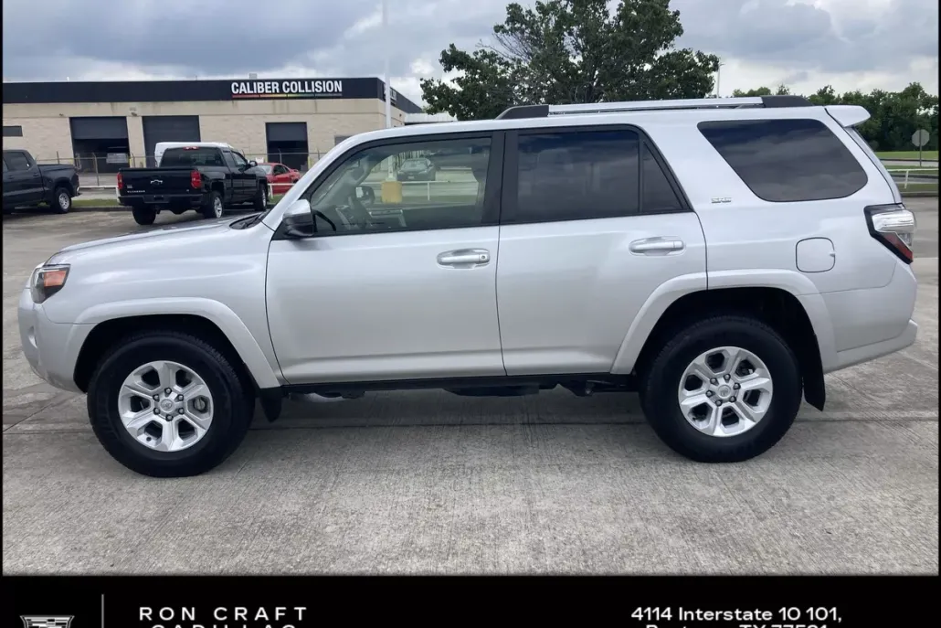 2024 Toyota 4Runner SR5 photo 1