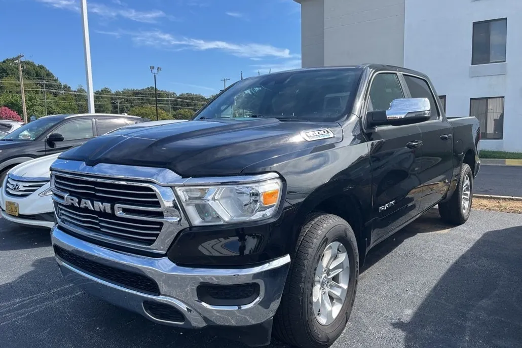 2024 Ram 1500 Laramie photo 1