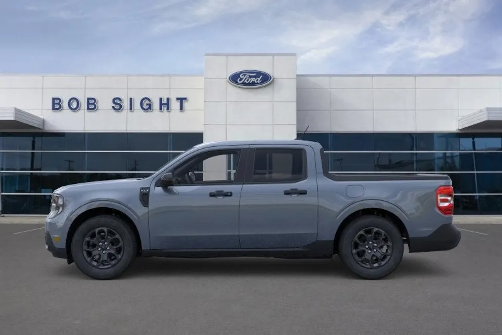 2025 Ford Maverick XLT photo 1