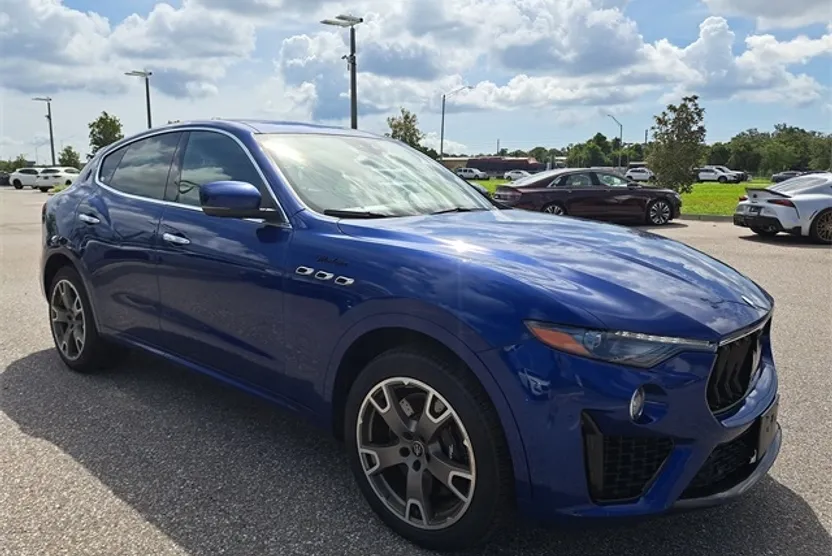 2023 Maserati Levante Modena S photo 1