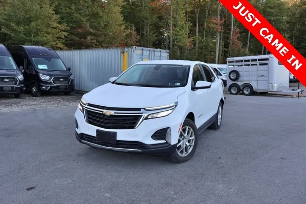 2023 Chevrolet Equinox LT photo 1