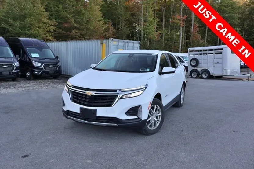 2023 Chevrolet Equinox LT photo 1